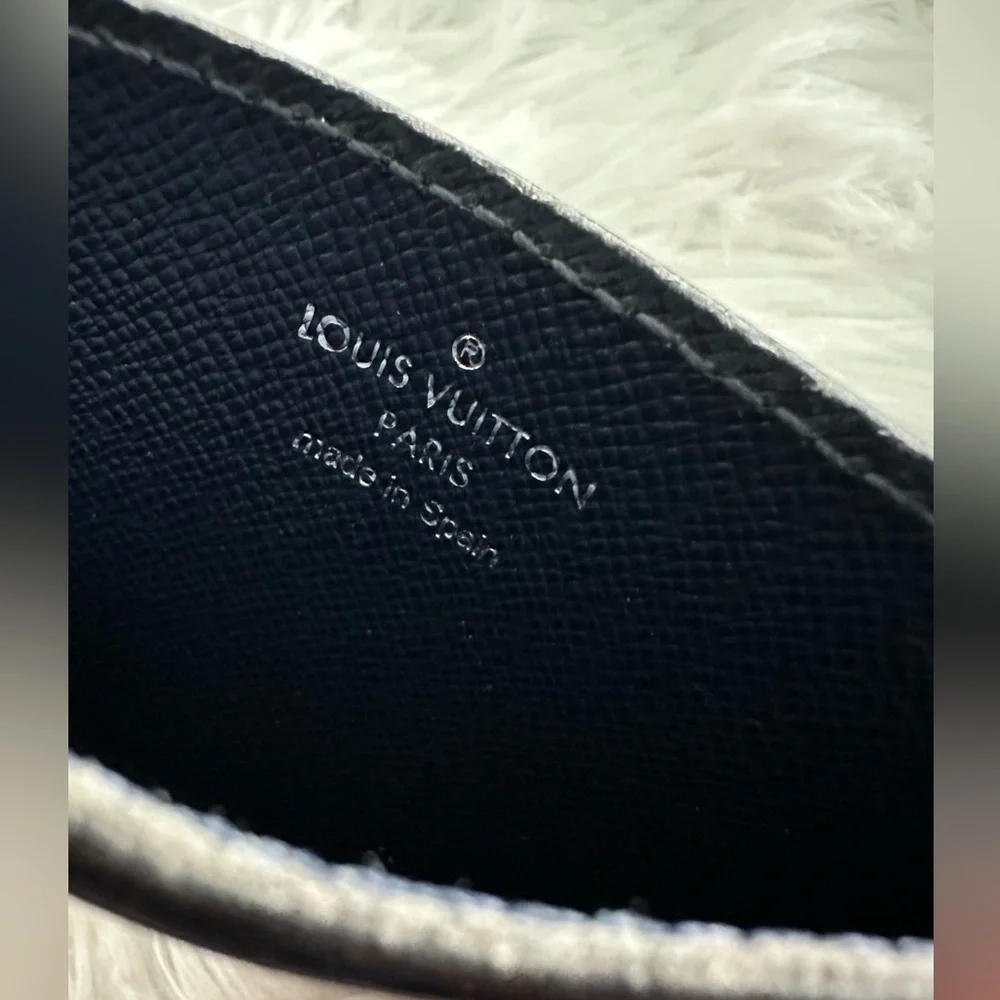 Authentic Louis‎ Vuitton Epi Leather NAVY Card Case Porte Carte Wallet